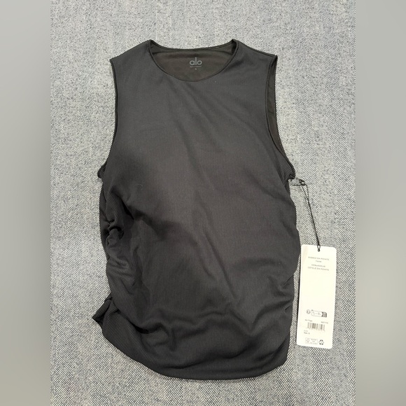 Alo Ribbed En Pointe Tank | color: black | size: S - Picture 3 of 7